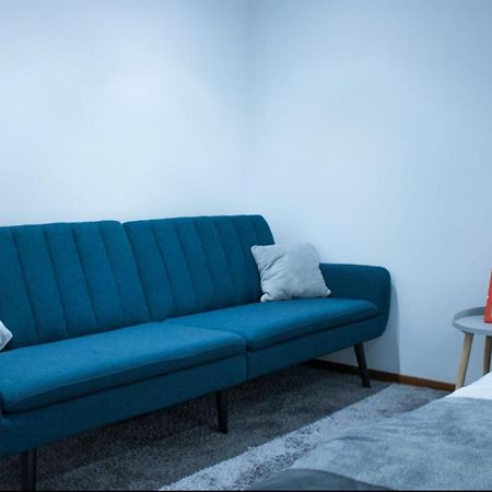 Vlad'S Downtown Apartment Petrila Ngoại thất bức ảnh